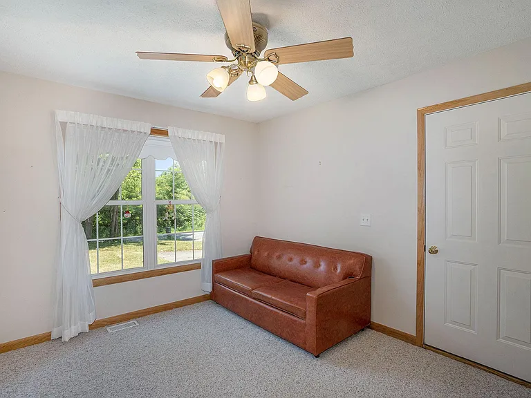 7675 E Kent Rd — Photo 12