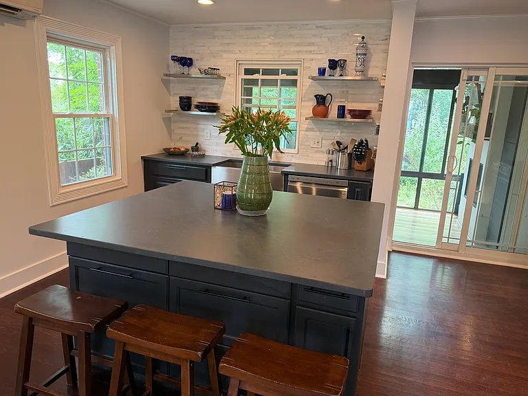 5932 Edgehill Ct — Photo 4