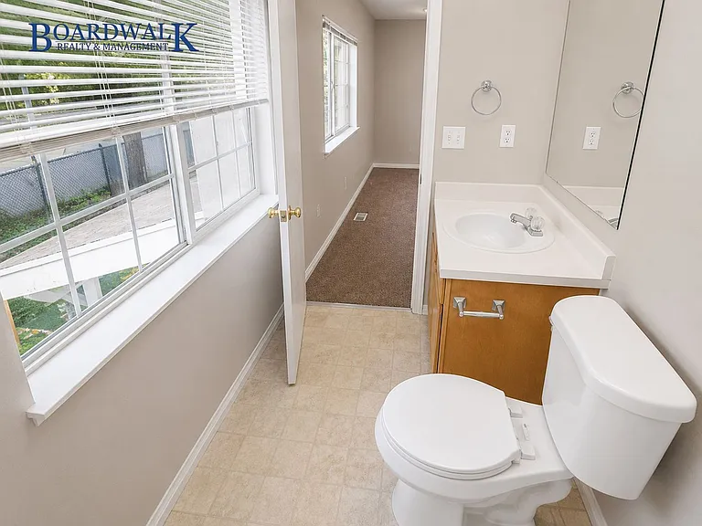 7638 S Redwood Rd #14 — Photo 11