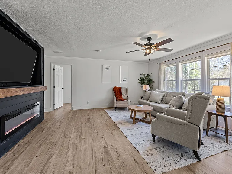 3057 Fountainview Ave — Photo 16