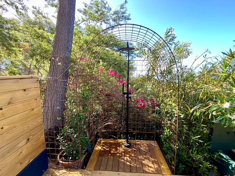 Ashton Dr — Photo 33