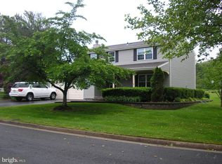 3001 Gatepost Ln, Herndon, VA 20171