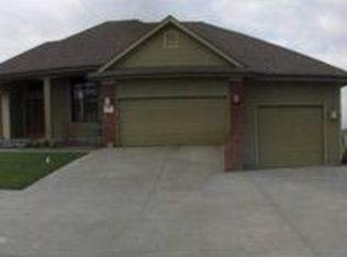 7907 SW 26th St, Topeka, KS 66614