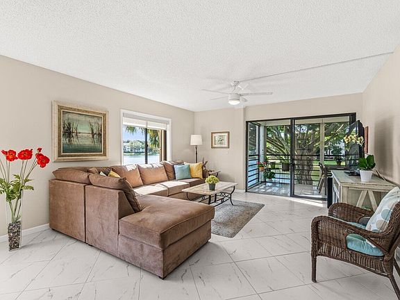 5th image of 5380 Cedar Lake Drive #201