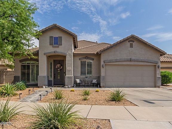 2nd image of 2216 W CALLE DE LAS ESTRELLA Lane