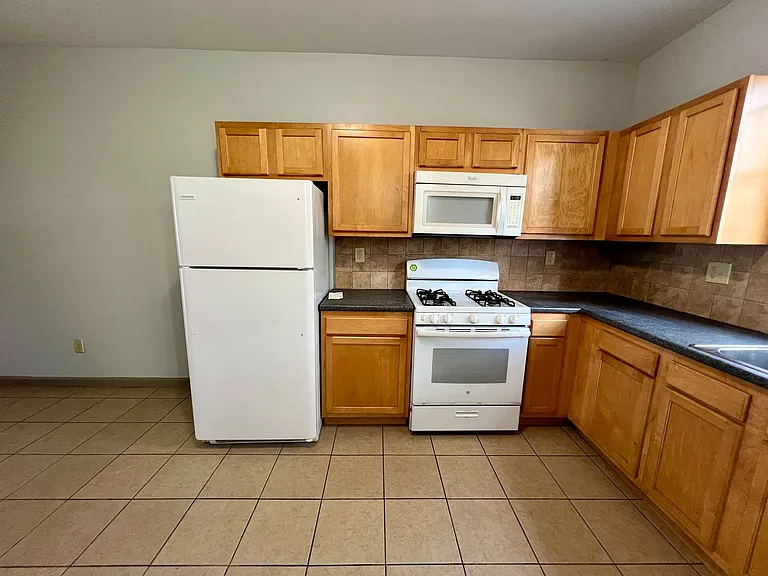 2154 N Carlisle St — Photo 6