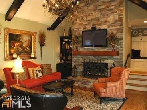 4th image of 302 Watermark Dr