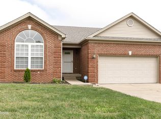 70 N Country Dr, Shelbyville, KY 40065