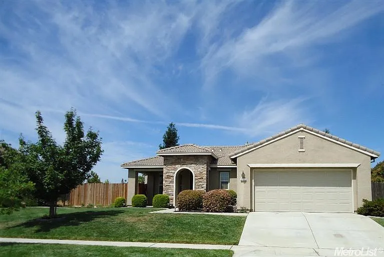 2150 Golden Gate Dr photo 1