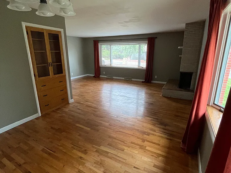 2914 Rimview Dr — Photo 3