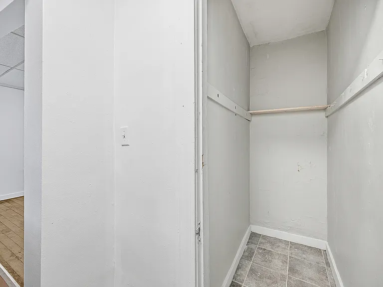 2222 Lawn Ave #6 — Photo 7