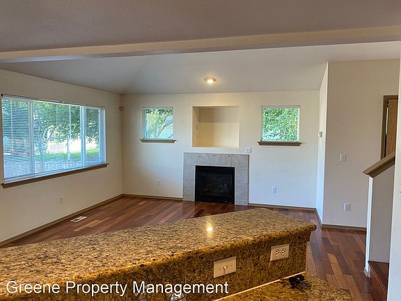 4th image of 8122 27th Ave SE