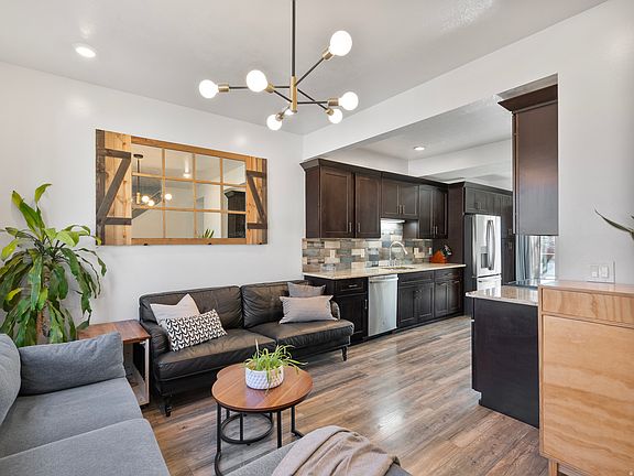 4th image of 776 E Gables St