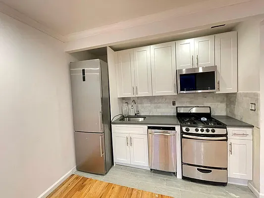 Rented by Silver Line Realty Group NY LLC | media 9