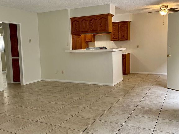 5th image of 1600 N Stanton Pl #4
