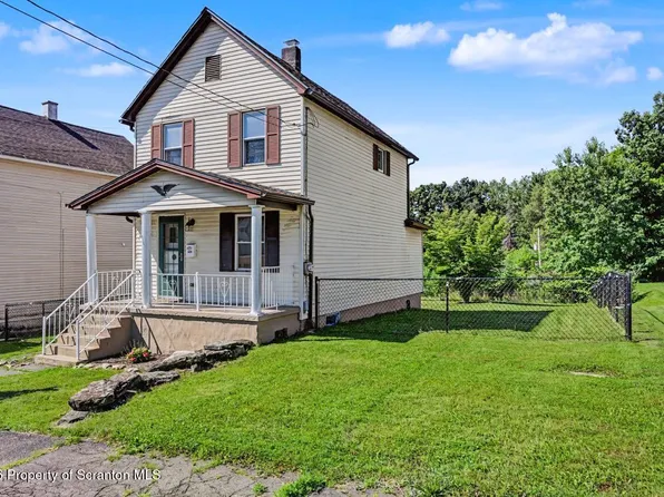 839 Price St, Dickson City, PA 18519