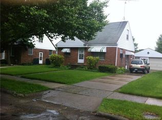 25895 Waldorf St, Roseville, MI