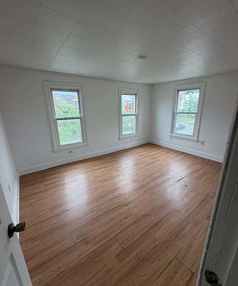 1522 Vernon St — Photo 4