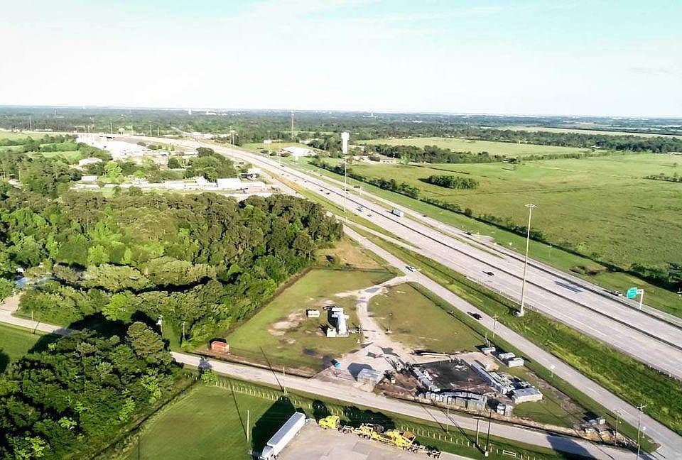 1st image of 7042 Interstate Highway 10 W