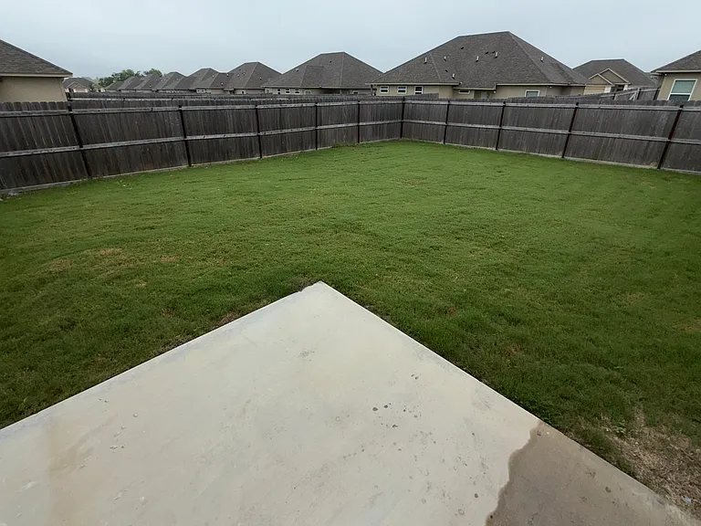 619 Wrigley Ln — Photo 7