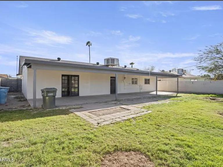 6228 W Cheery Lynn Rd — Photo 12