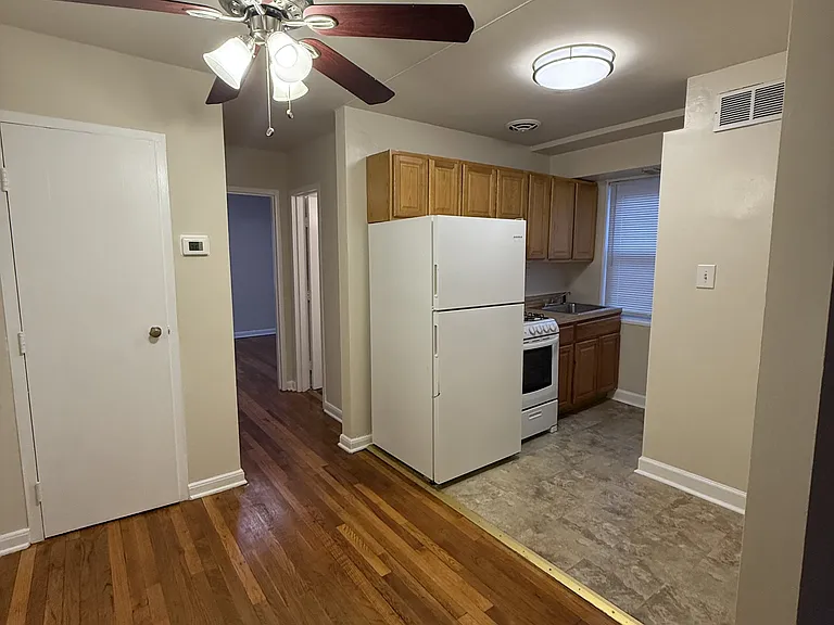 1314 K St SE — Photo 5