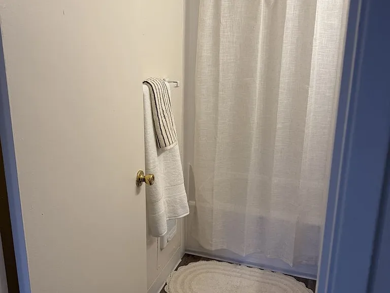 Hamlin Manor — Photo 7