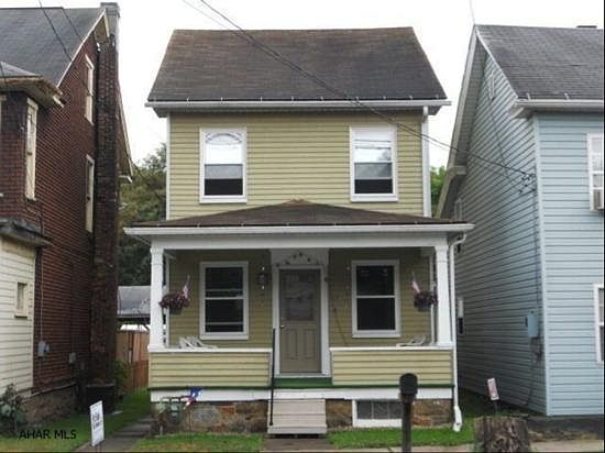 Front View, faces Third Avenue