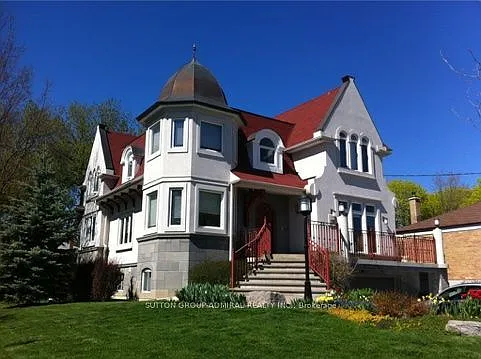 Elmhurst Ave
