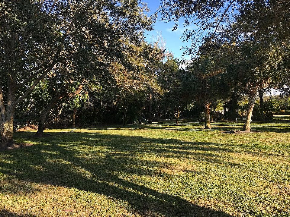 2nd image of 7704 19th Avenue Dr W