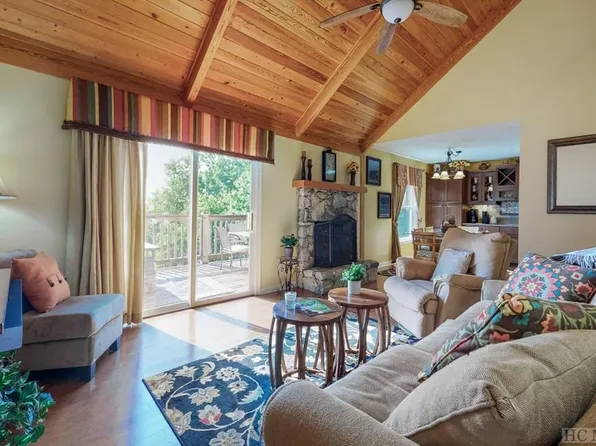 73 Toxaway View Rd, Lake Toxaway, NC 28747