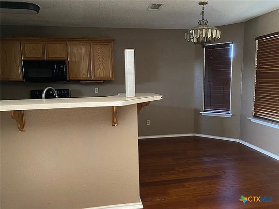 3rd image of 2411 Dennis St