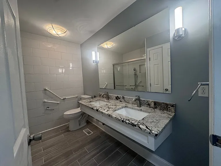 908 Rochester Dr — Photo 7