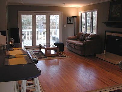 2nd image of 702 Lakeshore Dr