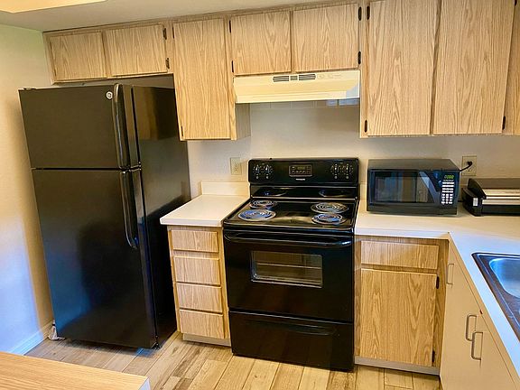 5th image of 4015 Ashford Green Pl #D103