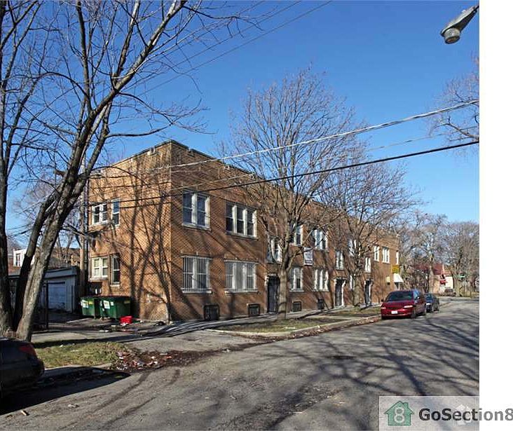 1st image of 6904 S Artesian Ave