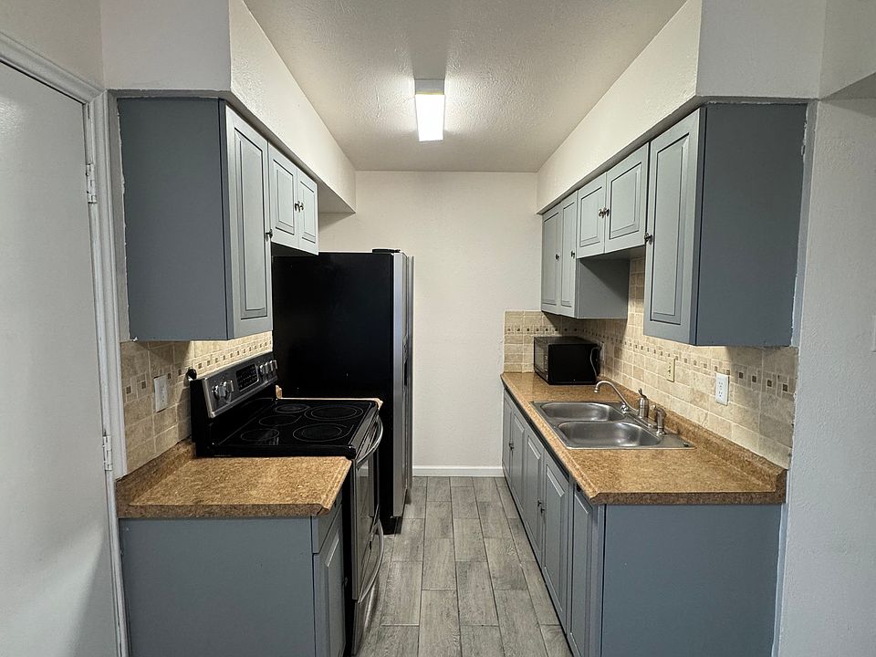 1st image of 2756 Patricia Ln