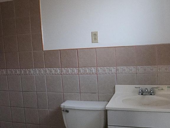 5th image of 222 Clemson Ln