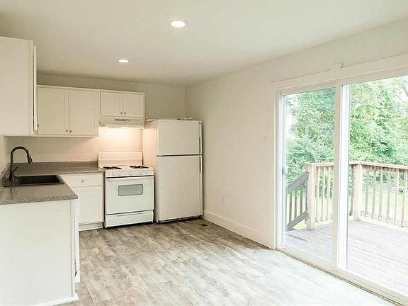 5th image of 2821 Brazeau Ave