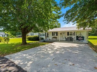 34 McKinney St, Englewood, TN 37329