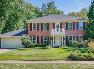 2126 Aberdeen Ct, Wheaton, IL 60189