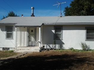 922 Bennett Ave, Colorado Springs, CO 80909