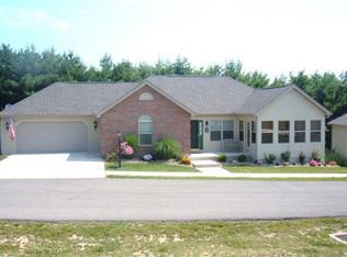 558 Edgehill Cir, Logan, OH 43138