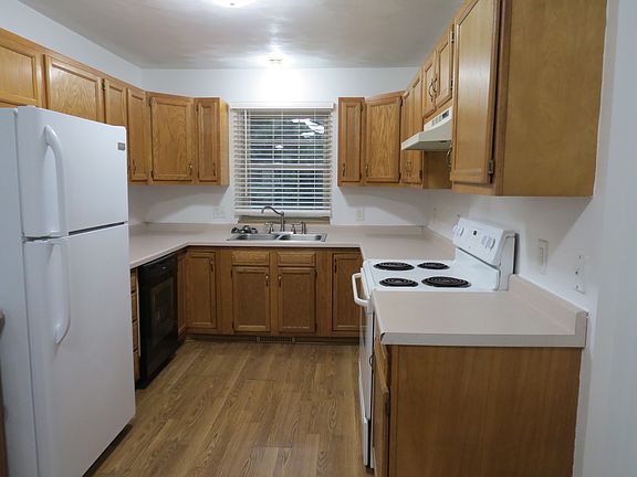 5th image of 482 N 7th St #2