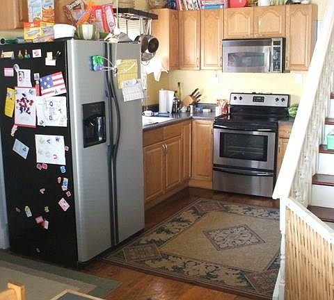 4th image of 215 E Leicester Ave