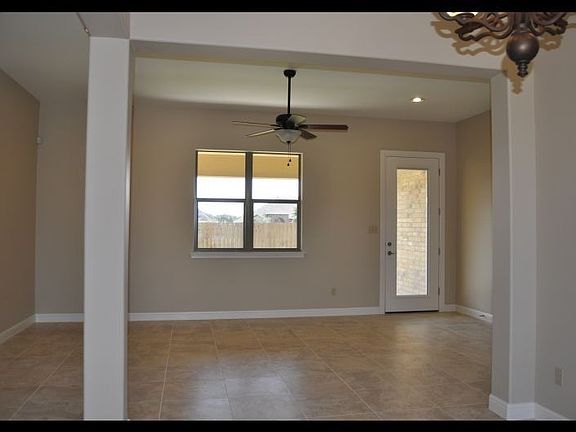 4th image of 2106 Sage Dr