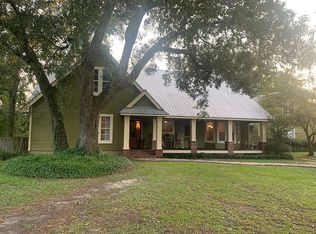 2077 Scianna Ln, Bay Saint Louis, MS 39520