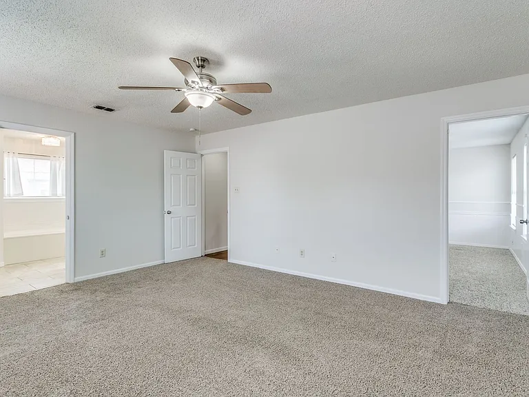 5504 Big Bend Dr — Photo 32