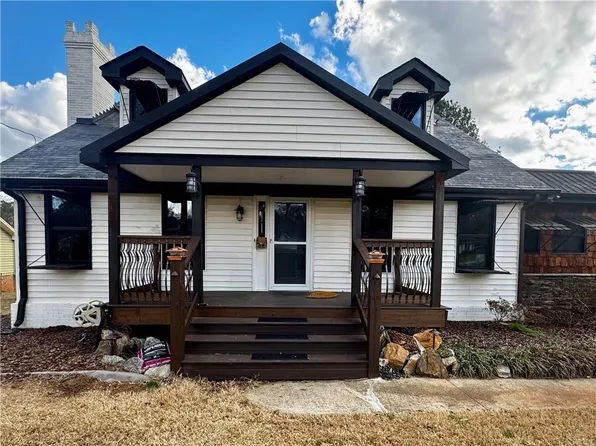 1709 Rangewood Dr SW, Lilburn, GA 30047