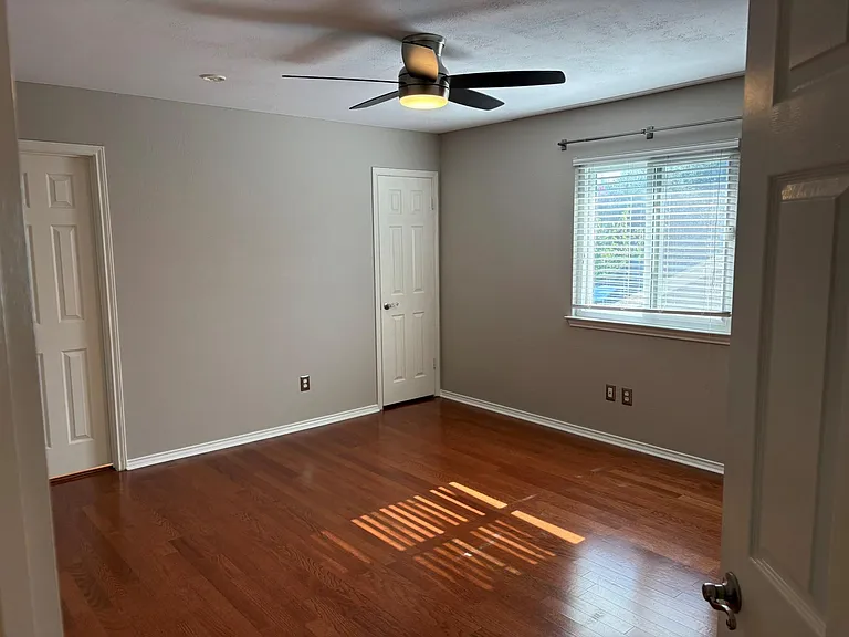 7504 Napier Trl — Photo 15
